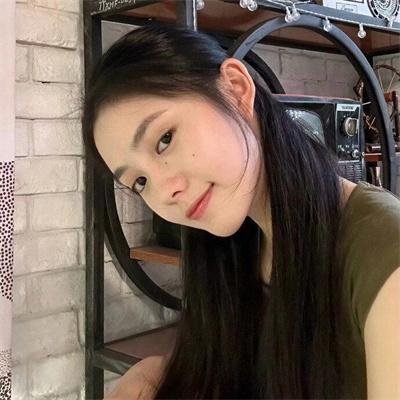 中间的房子
